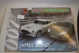 *MICRO SCALEXTRICS 007 CAR RACING GAME