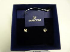 *SWAROVSKI EARRING
