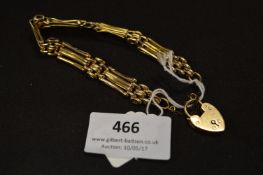 9cT Gold Gate Bracelet with Padlock, Approx. 12.9g
