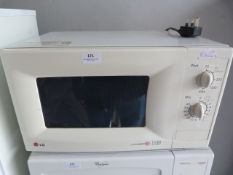 LG Intellowave 700W Microwave