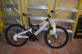 *Vertigo Gents Mountain Bike with Suspension and Disk Brakes (Black and White)