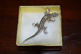 Lizard White Metal Brooch