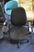 *Black Puresoft Manager's Chair