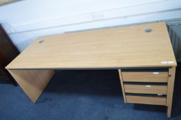 *Large Light Oak Single Pedestal Desk