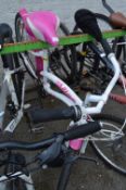 Apollo Charm Girl's Mountain Bike (Pink and White)