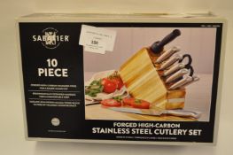 *SABATIER STAINLESS STEEL 10 PIECE KNIFE SET