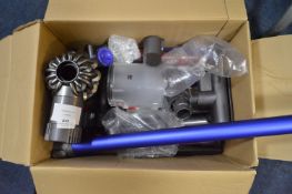 *DYSON V6 FLUFFY