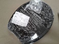 * Black Plastic Toilet seat