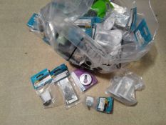 * 60 pieces mixed door fittings