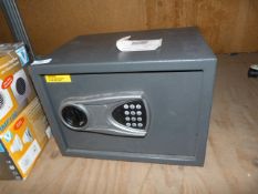 *Digital Safe (Bracket, No Combination)