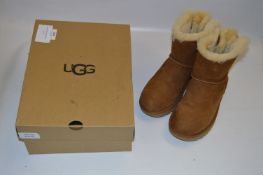 *UGG MINI BAILEY BOW BOOT SIZE: 5.5