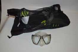 *US DIVERS ADULT SNORKEL & DIVING KIT