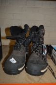 Pair of 3M Snowboots Size: 8.5
