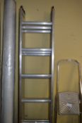 *Aluminium Triple Extending Ladder