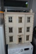 *Large Georgian Style Dolls House