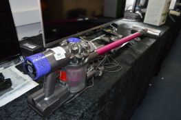 *DYSON V6 ABSOLUTE VACUUM