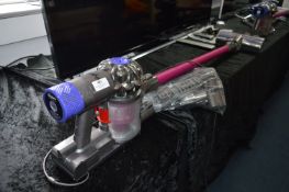 *DYSON V6 ABSOLUTE VACUUM