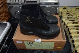 Pair of Vinyl Safety Boots Size:6