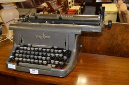 Vintage Underwood Typewriter