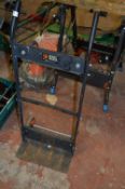 Black & Decker 100kg Barrow