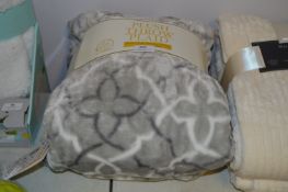 *Plush Throw Plaid Blanket