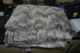 LIfe Comfort Plush Throw