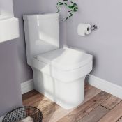 1 x Vermont Close Coupled Toilet Pan With Cistern - Unused Stock - CL190 - Ref BOLT082 - Location: