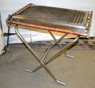 1 x Cinders Barbecues Cavalier Slimfold SG80 - Ref: FJC002 - CL124 - Location: Bolton BL1 - RRP: £12