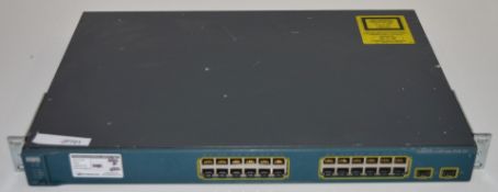 1 x Cisco Catalyst 3560 24 port PoE Switch - CL400 - Ref JP701 - Location: Altrincham WA14