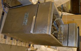1 x Elite IFS-40 Free Standing Twin Basket Gas Fryer - Ref: FJC009 - CL124 - Location: Bolton