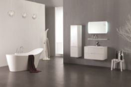 1 x MarbleTECH Curve Bath A-Grade - Ref:ABT907 - CL170 - Location: Nottingham NG2 - RRP: £2100