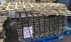 Mixed Lot Of Fence Bulldog Panels And Trellis - 18 x Pieces In Total - New / Unused Stock - CL185 -
