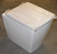 1 x Montreal BTW Contemporary Square Toilet Pan With Soft Close Seat - Unused Stock - CL190 - Ref