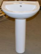 1 x Contemporary Sink Basin With Pedestal - Unused Boxed Stock - CL190 - Ref GIL036 - Location: