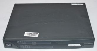 1 x Cisco 887VA Integrated Services Router - Model C887VA-K9 V01 - CL400 - Ref IT246 - Location: