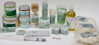 1 x Assorted Collection of Boots Botanics Beauty Care Products - CL011 - Brand New Stock -