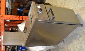 1 x Falcon Single Tank Freestanding Gas Fryer - 77x30x122cm - Ref: HA105 - CL261 - Location: