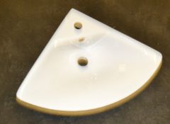 1 x Square and Round Short Projection Corner Basin - Ref: DY106/CL600 - CL190 - Unused Stock - Locat