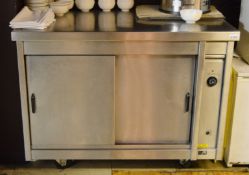1 x Orion Prep Cabinet With Hot Cupboard - Dimensions H90 x W120 x D65 cms - Fitted With Castor