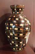 1 x Large Decorative Vase - Height 83 cms - CL180 - Ref IC162 - Location: London EC3V
