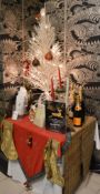 1 x 5ft Wooden Christmas Tree Display With Table and Decorations - CL180 - Ref IC000 - Location:
