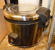 1 x Buffalo J300 Rice Cooker - CL180 - 240v - Ref IC247 - Location: London EC3V