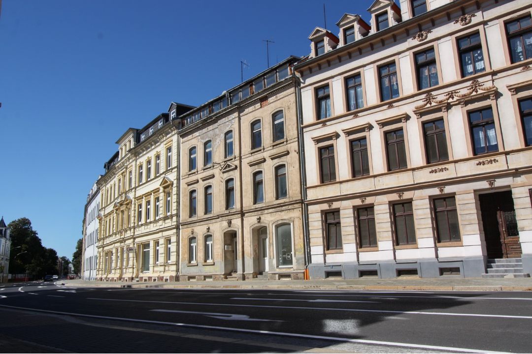 APARTMENT BLOCK + SHOP UNITS IN DÖBELN, SAXONY, GERMANY NEAR DRESDEN AND MOTORWAY - Image 12 of 70