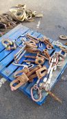 Manhole Ring Lifters D Shackles & Lifting Equipmen