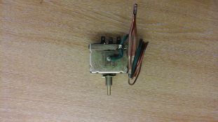 2 x C28 P3436 Thermostat