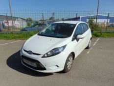 White Ford Fiesta Econetic TDCI