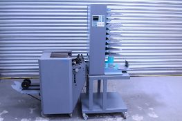 Duplo DFC-10 collator with DCM70 Bookletmaker