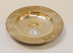 AN ELIZABETH II SILVER DISH of circular form, London 1972, 5.4ozs