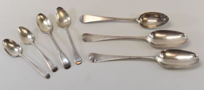 A COLLECTION OF SEVEN MIXED GEORGIAN SILVER SPOONS, 6.4ozs