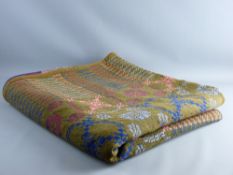 A TRADITIONAL WELSH WOOLLEN BLANKET, 216 x 174 cms